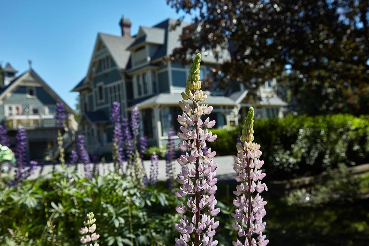 Victoria's Historic Inn Wolfville Exterior foto